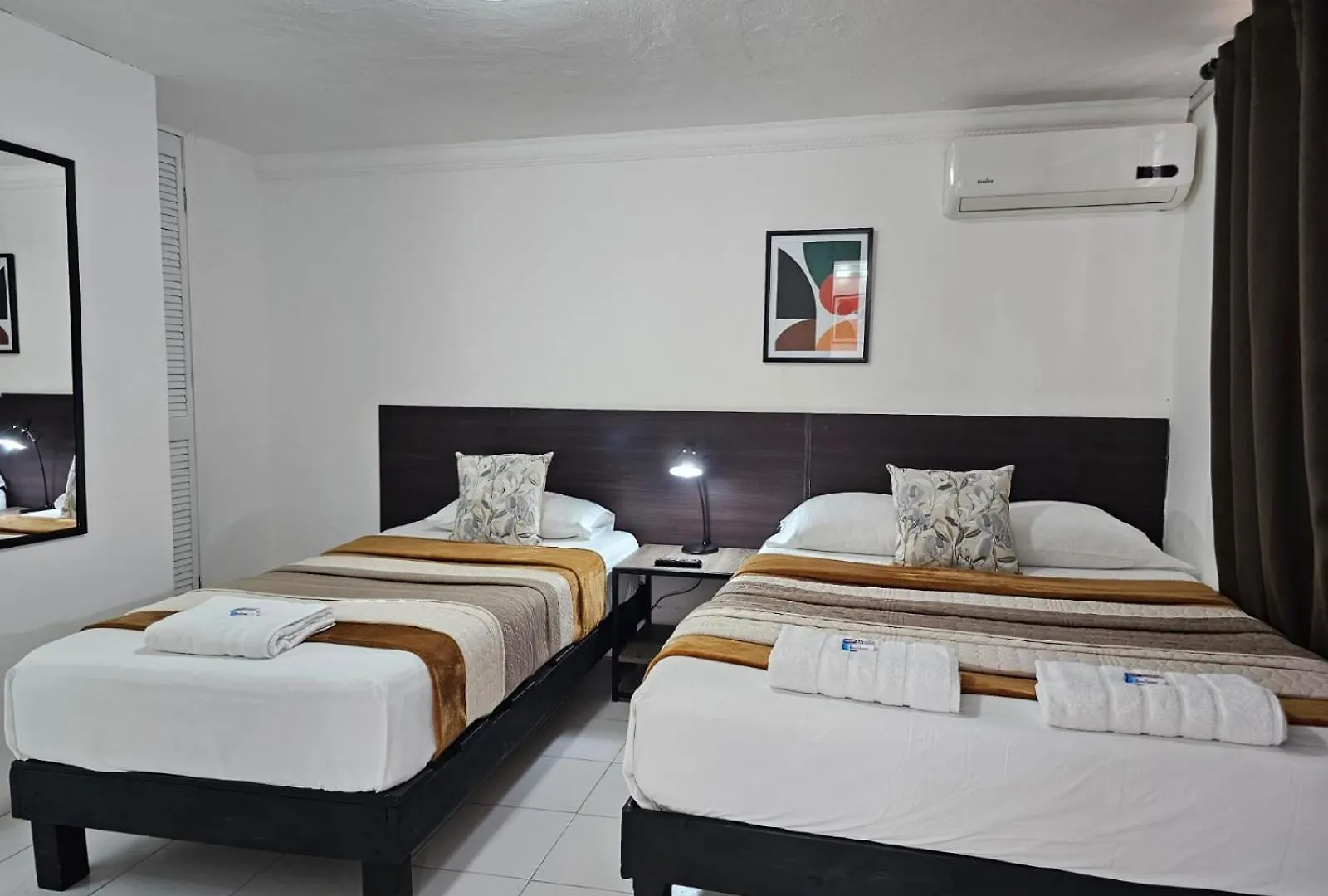 Hotel Book & Sleep Cancun