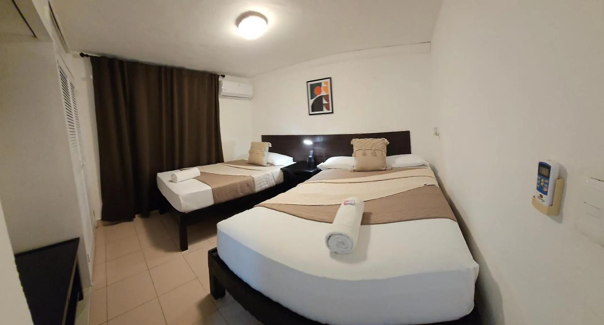 Hotel Book & Sleep Cancun